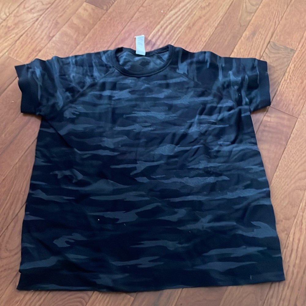 black camo athleta girl shirt size medium